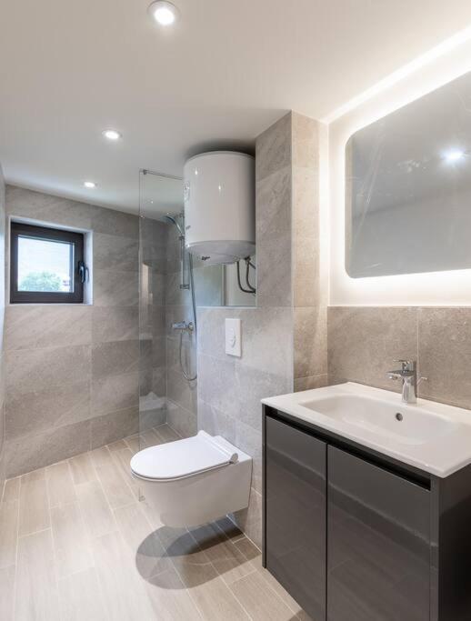 Mini Condos 13 D1 - Modern Studio With Mezzanine Tivat Zewnętrze zdjęcie